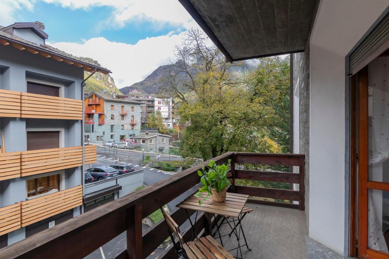 Ihost Flat - Valmalenco Centro Apartman Chiesa in Valmalenco Kültér fotó