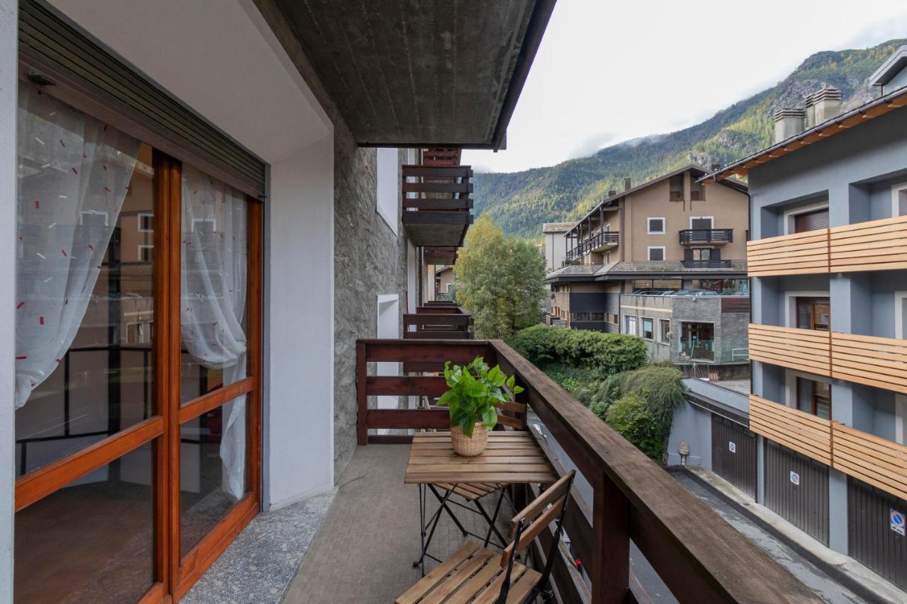 Ihost Flat - Valmalenco Centro Apartman Chiesa in Valmalenco Kültér fotó
